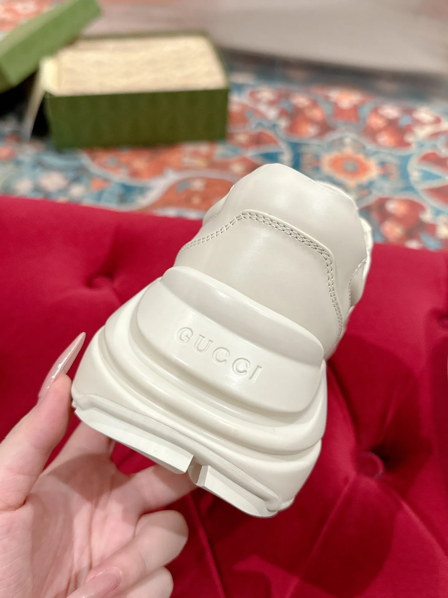 👟👟Ex-factory price 700👟👟 Men's size +10 🇮🇹Italy🇮🇹Gucci GUCCI🇮🇹Dad shoes (purchase level) (original replica) 👑 The original version purchased by Taikoo Hui has been continuously improved and upgraded in details, from the packaging of the shoes - anti-counterfeiting markings - shoe box accessories - fabric optimization - outsole technology - stitching and routing - oil edge technology. We do our best ◼️ Outsole: original plate molding ◼️ Upper: original grade A imported cowhide 🐮 ◼️ lining: original grade A mixed sheepskin 🐑 ◼️ Feet: original grade A mixed sheepskin 🐑 ◼️ Medium and low belt LOGO + original injection molding foot technology + original lasting technology ◼️ Original full set of customized packaging (anti-counterfeiting chip + a cloth bag + GUCCI card envelope + electronic invoice with credit card slip + shoelaces) ◼️ All details of the higher version are consistent with the original version (note the comparison) ◼️ Code number: 35-40 for women and 39-44 for men